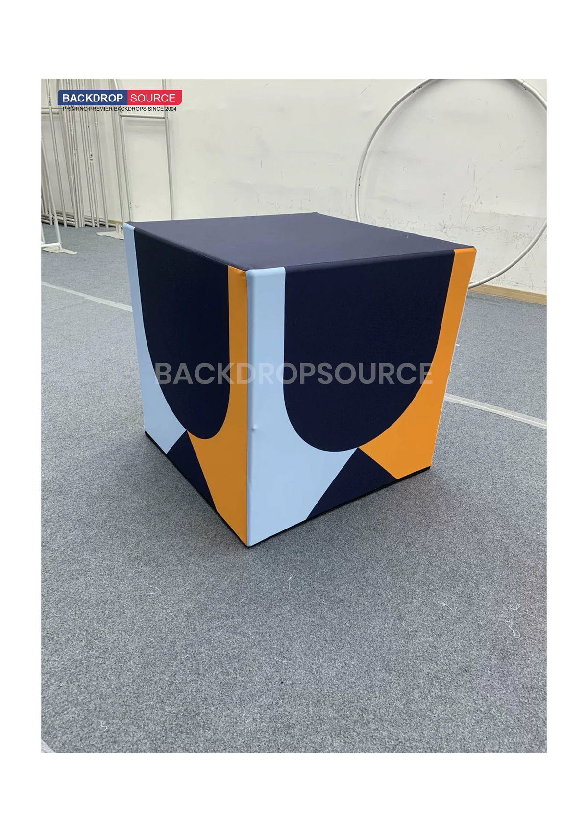 5 Sets of Stretch Fabric Displays for Product Showcase